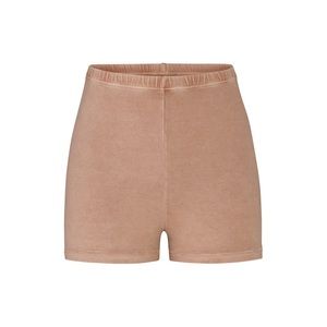 SKIMS OUTDOOR SHORT SHORT in Tigers Eye NEW